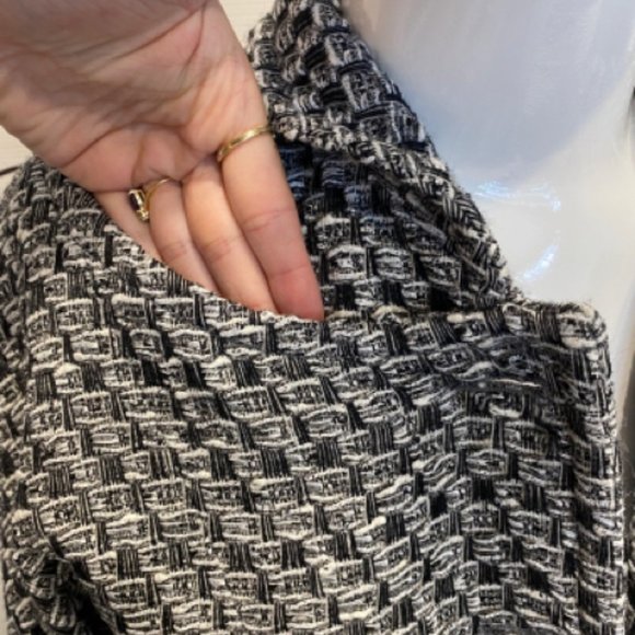 Chanel Grey And Black Tweed Sz 40 Jacket - Picture 3 of 7